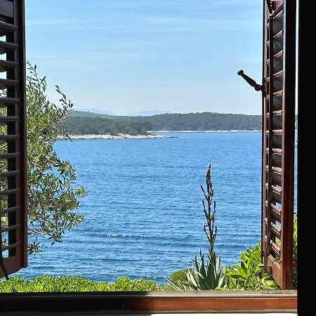 Apartment Porthos Hvar Town