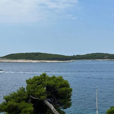 Apartment Porthos Hvar Town