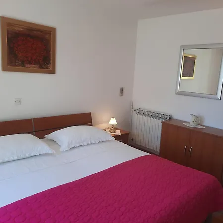 Apartment Porthos